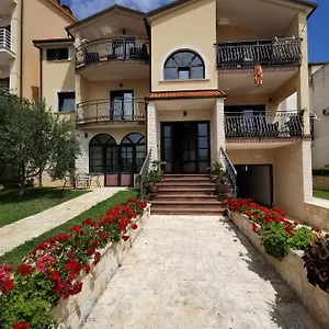  Apartment Ante